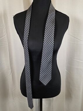 Resisto Black Gray Red Geometric Tie Classic Y2K